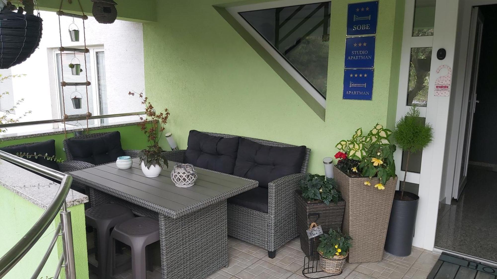 Studio Apartman Grizzly Slunj Exterior foto